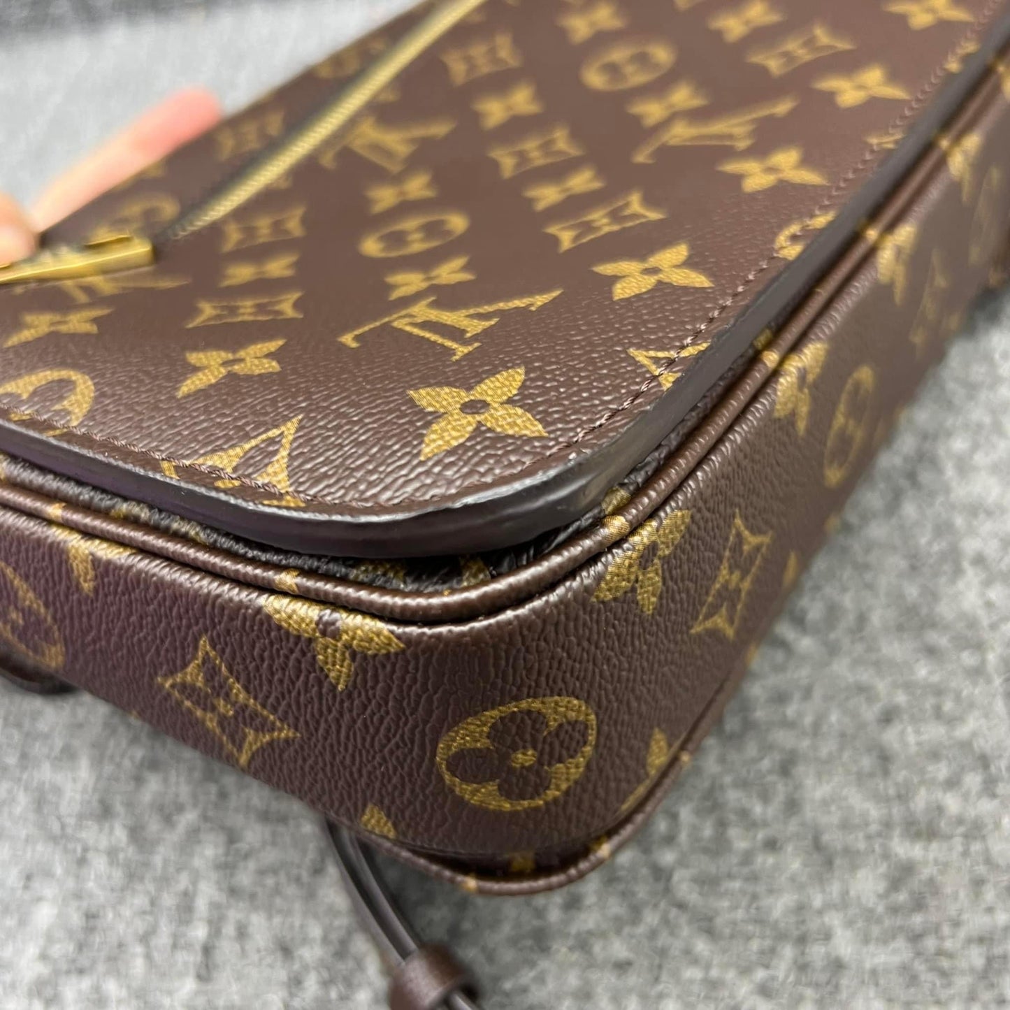 Louis Vuitton monogram pochette Métis bag