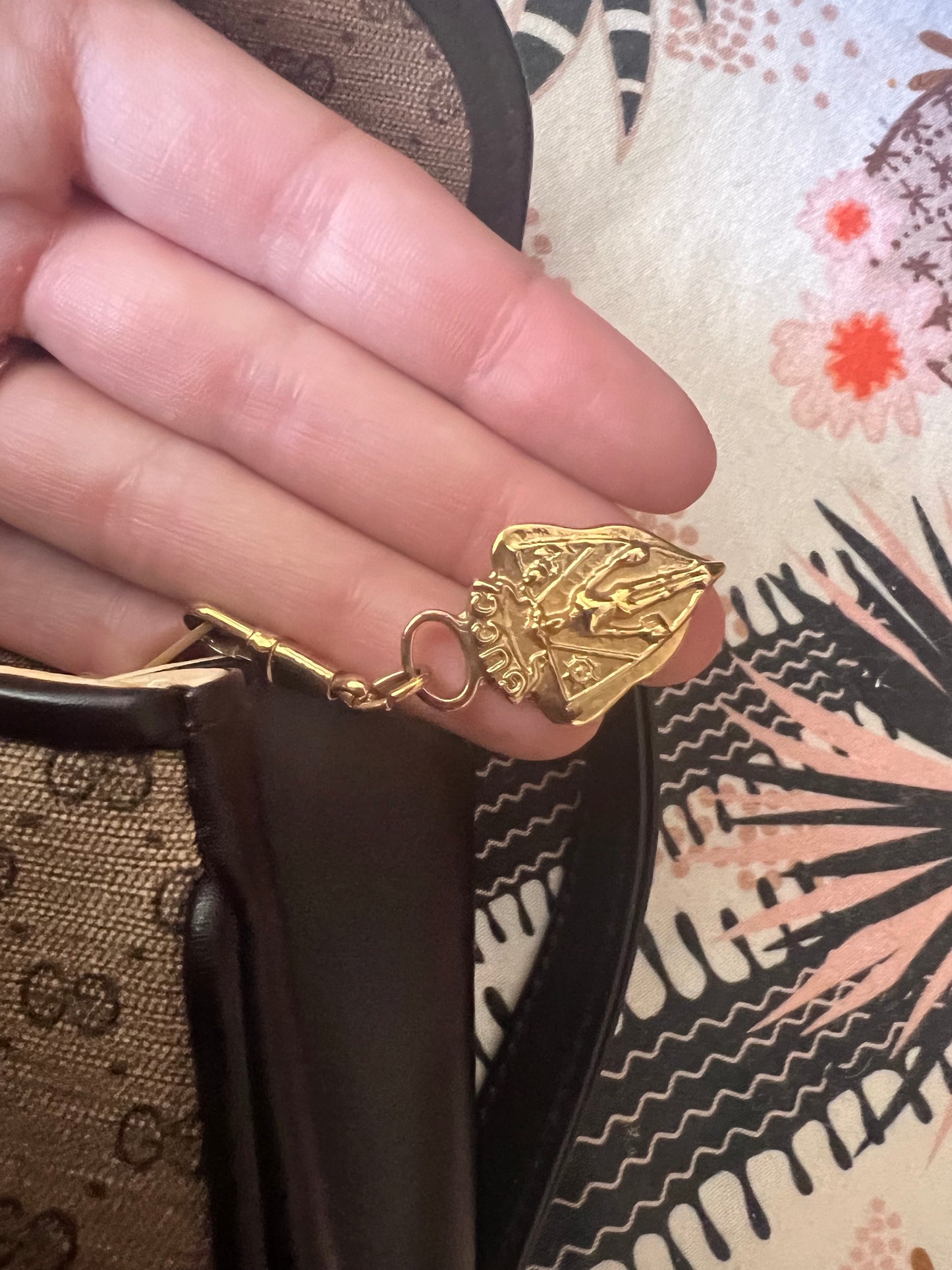 Vintage Gucci GG envelope crossbody shoulder bag partial payment