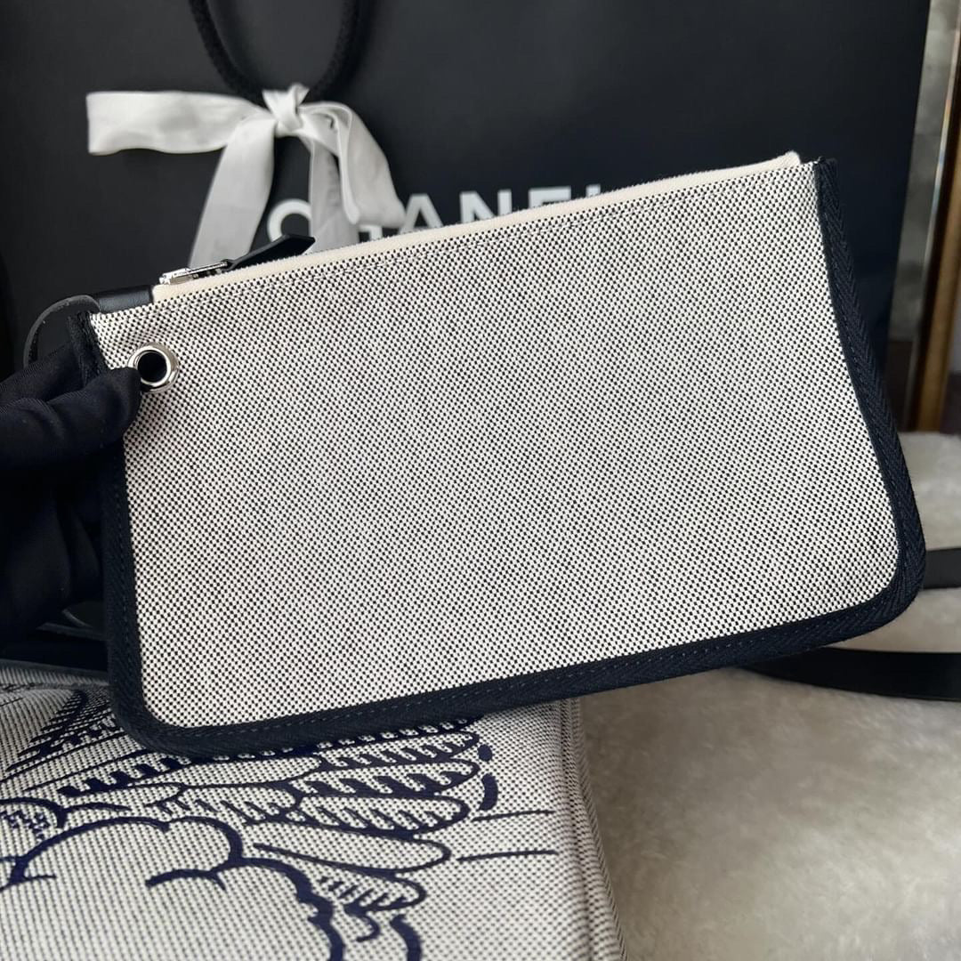 Hermes Herbag Zip PM 31 Limited
Noir