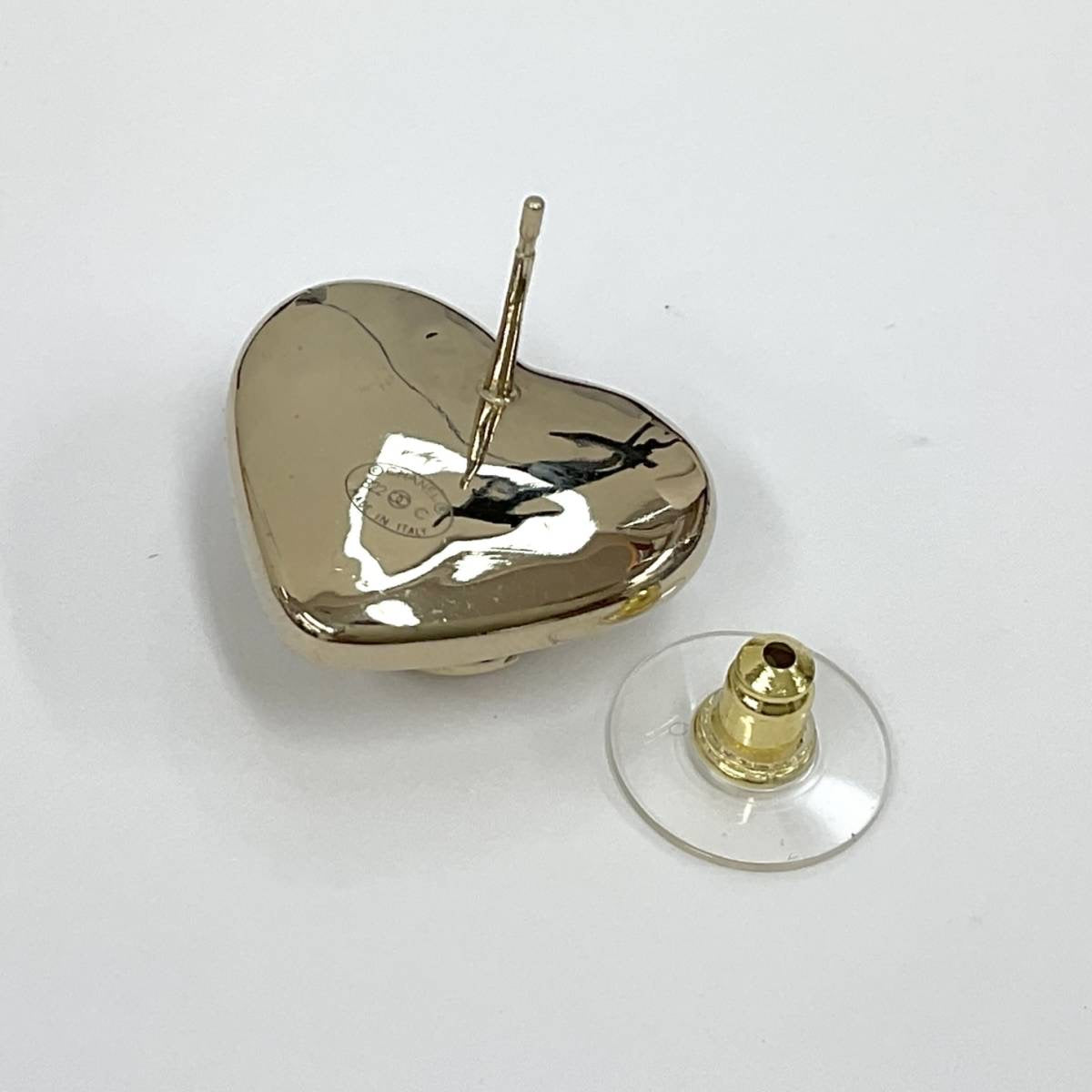 Chanel Pearl CC heart gold earring studs
