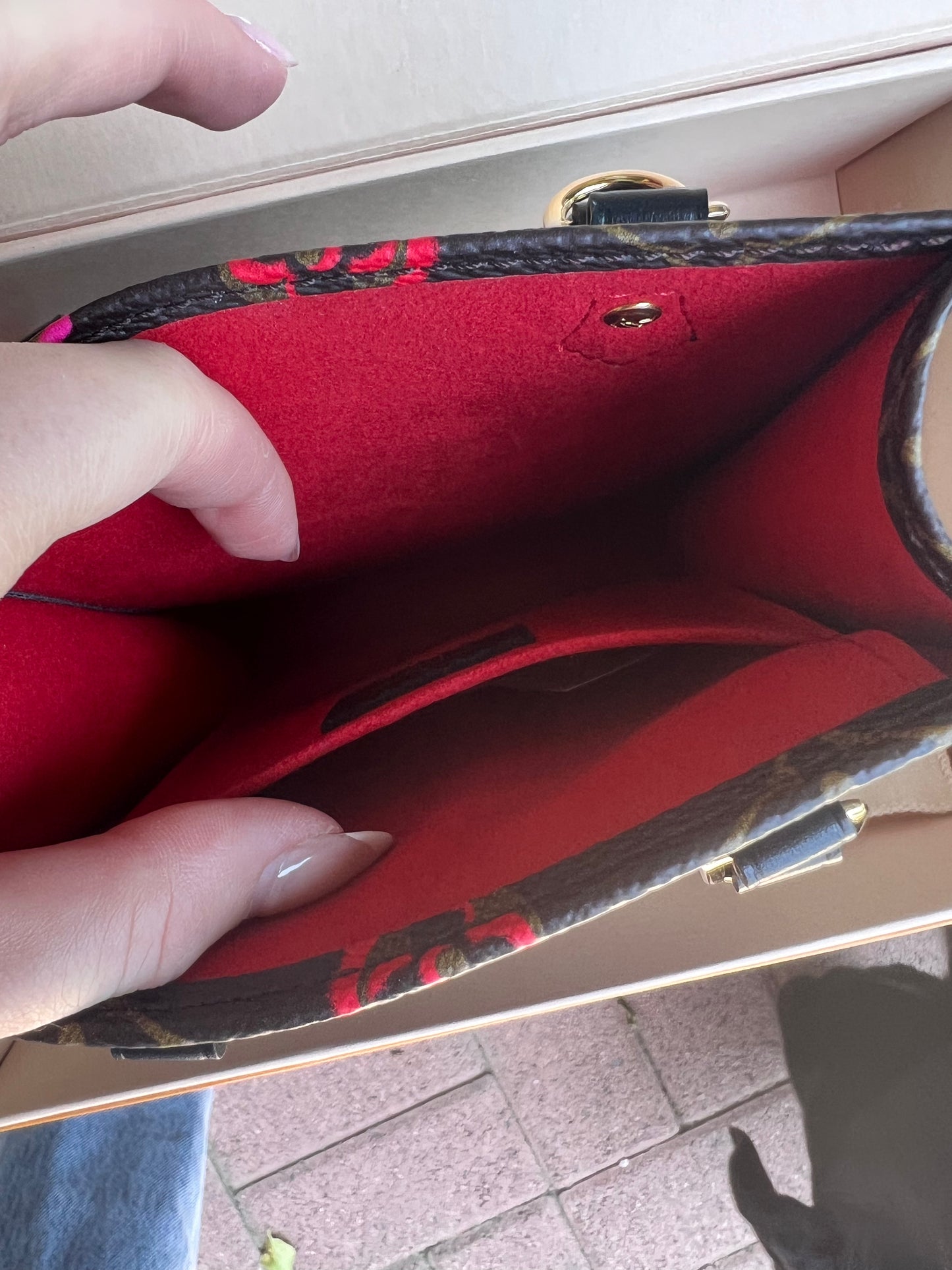 Louis Vuitton Limited Edition Fall in love mini sac plat