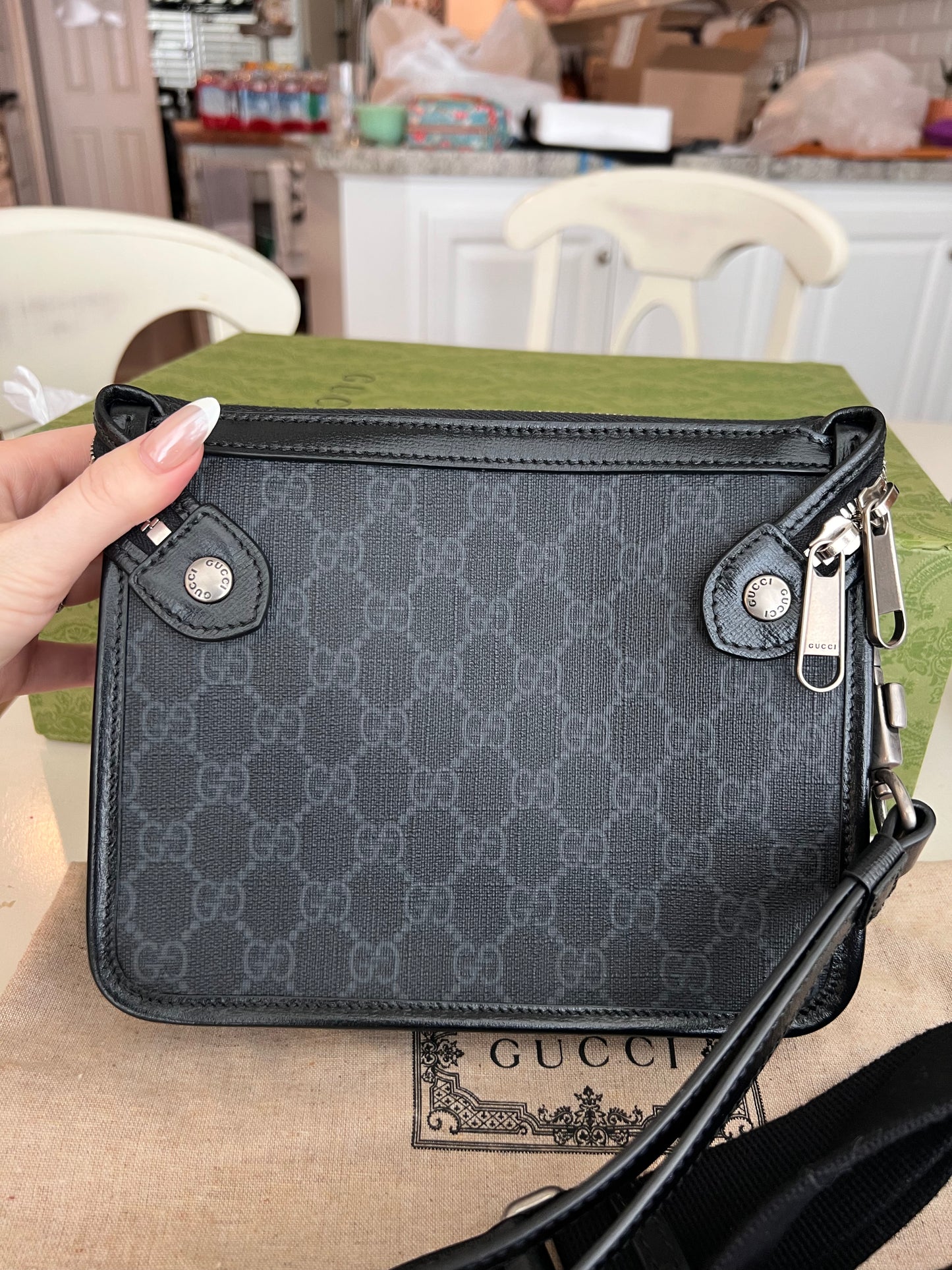 RARE! Gucci GG supreme black small messenger crossbody / wristlet bag
