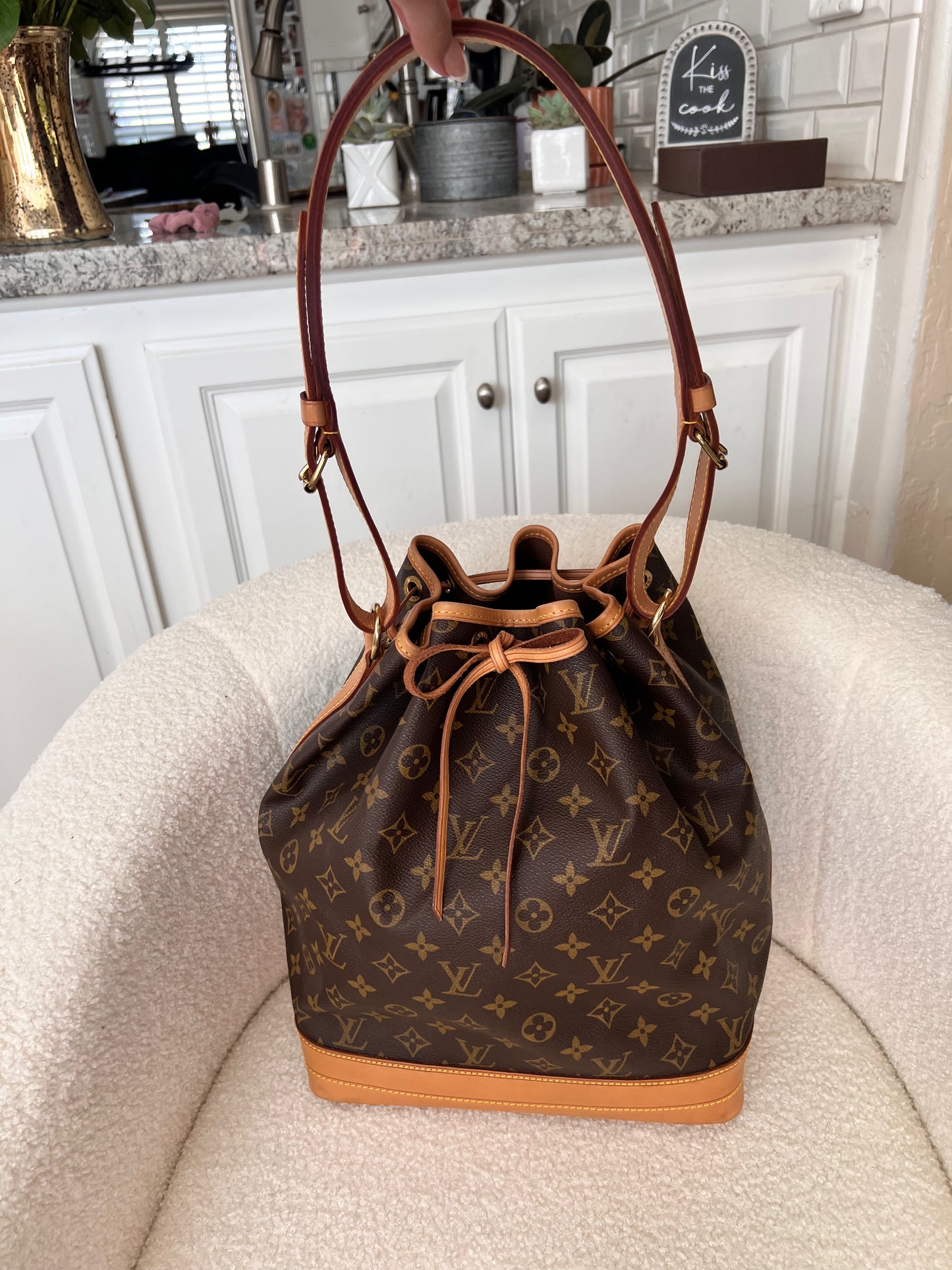 Louis Vuitton Monogram Noe GM shoulder bag
