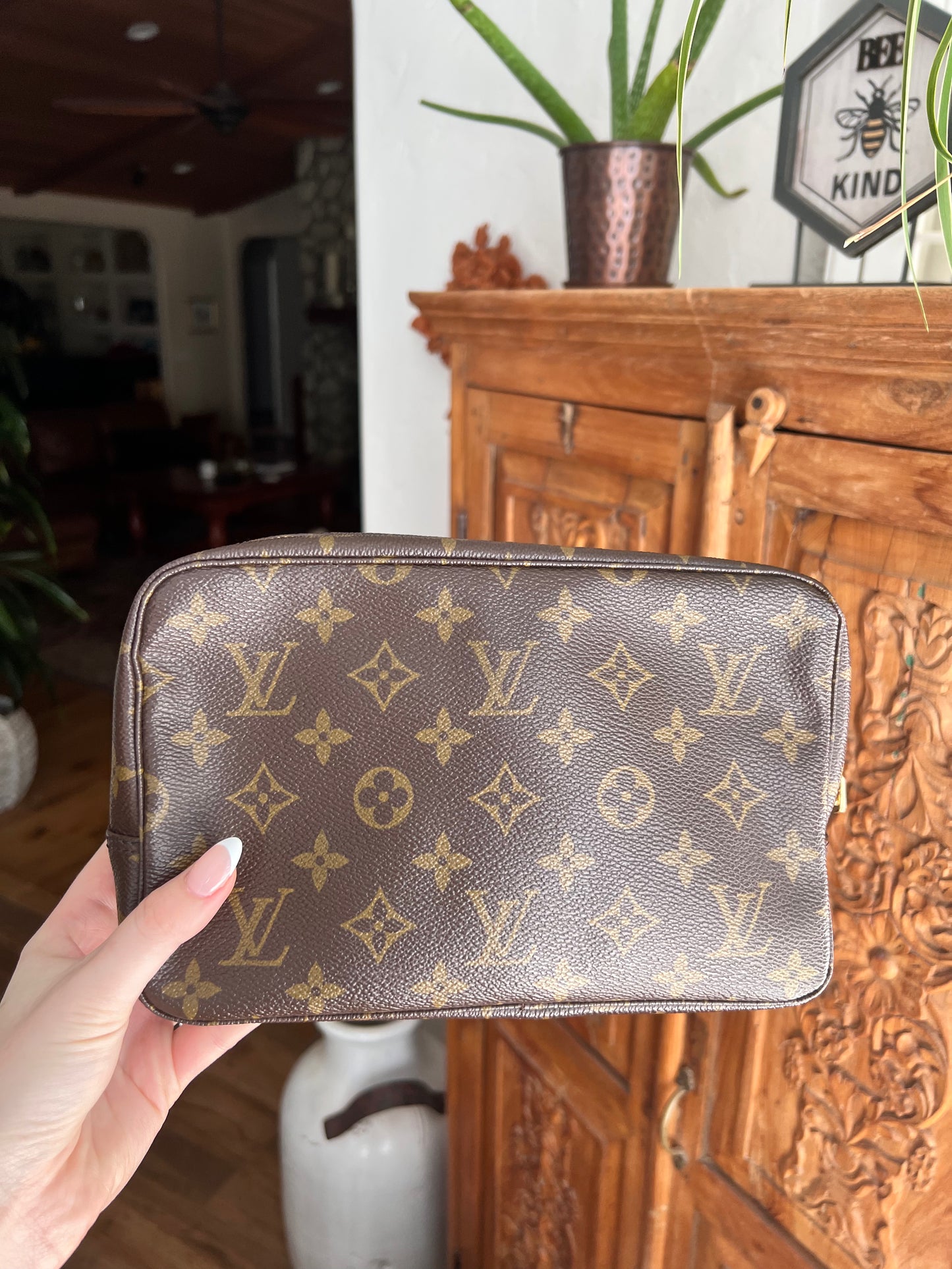 Louis Vuitton monogram Trousse 24