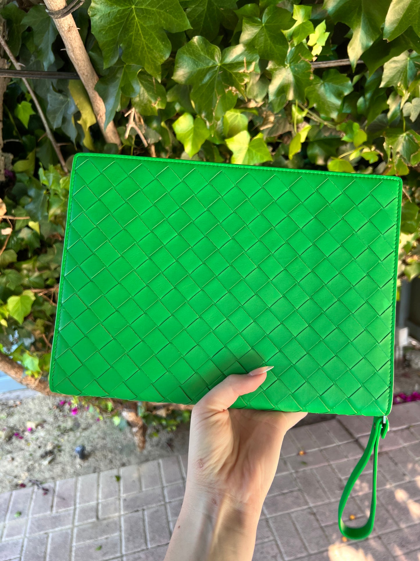 Bottega Veneta intrecciato wristlet clutch parakeet green