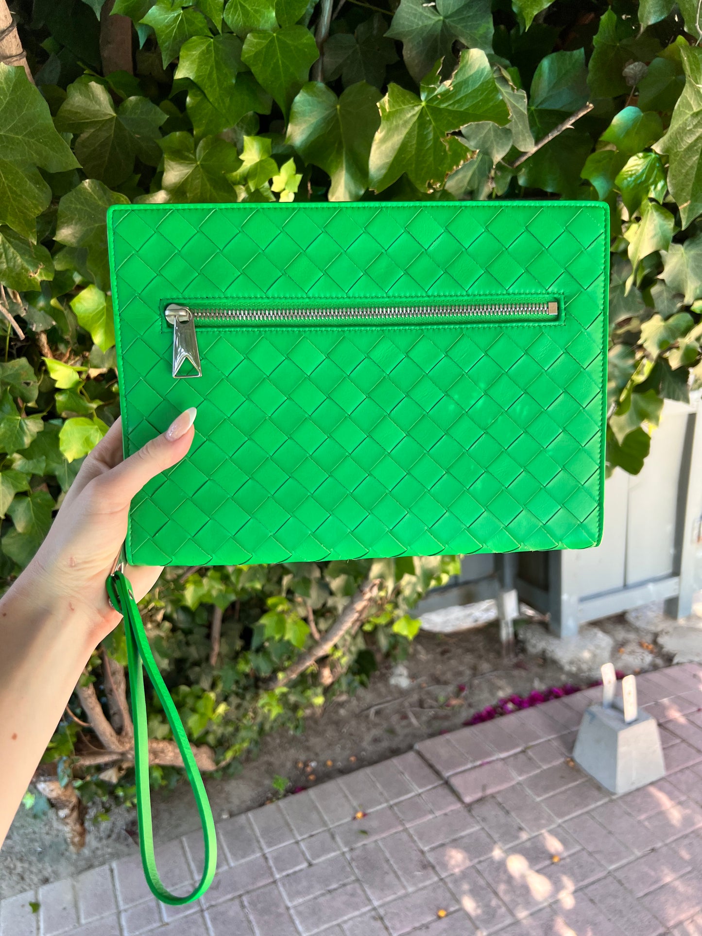 Bottega Veneta intrecciato wristlet clutch parakeet green
