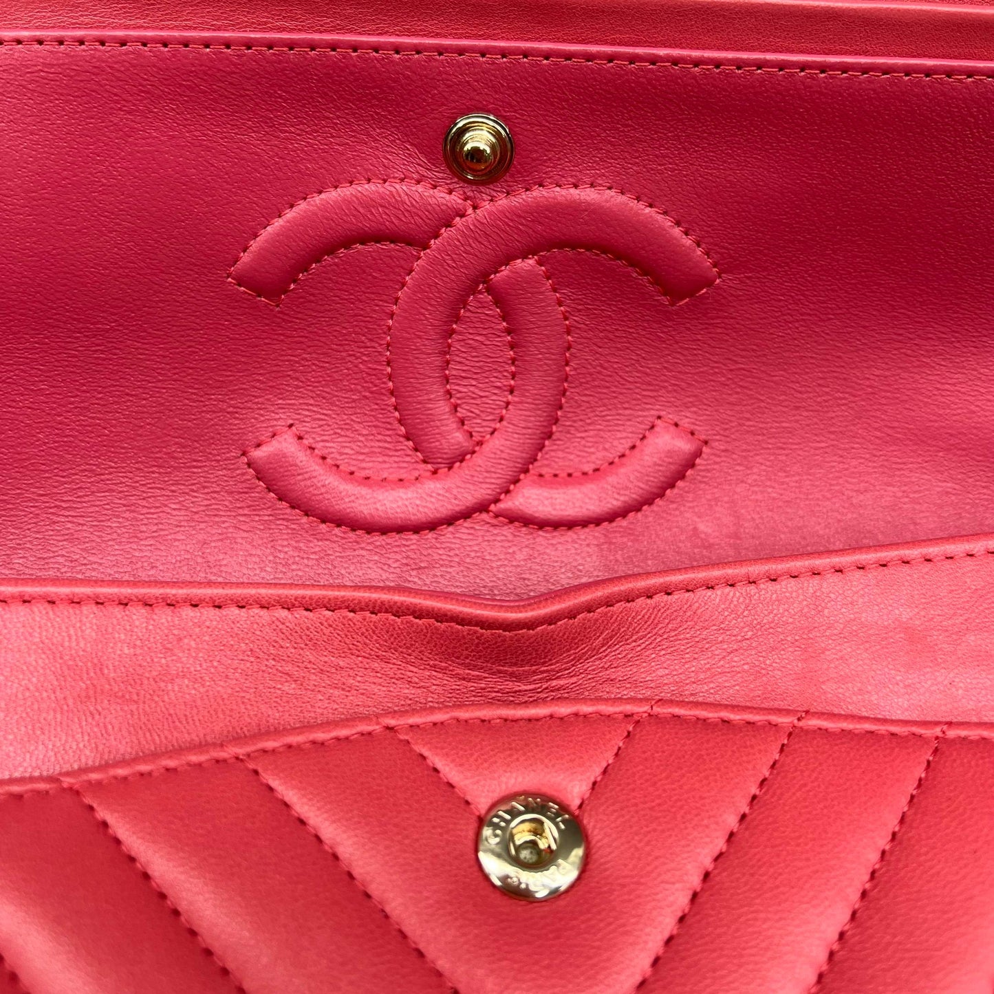 Chanel coral lambskin chevron medium classic flap