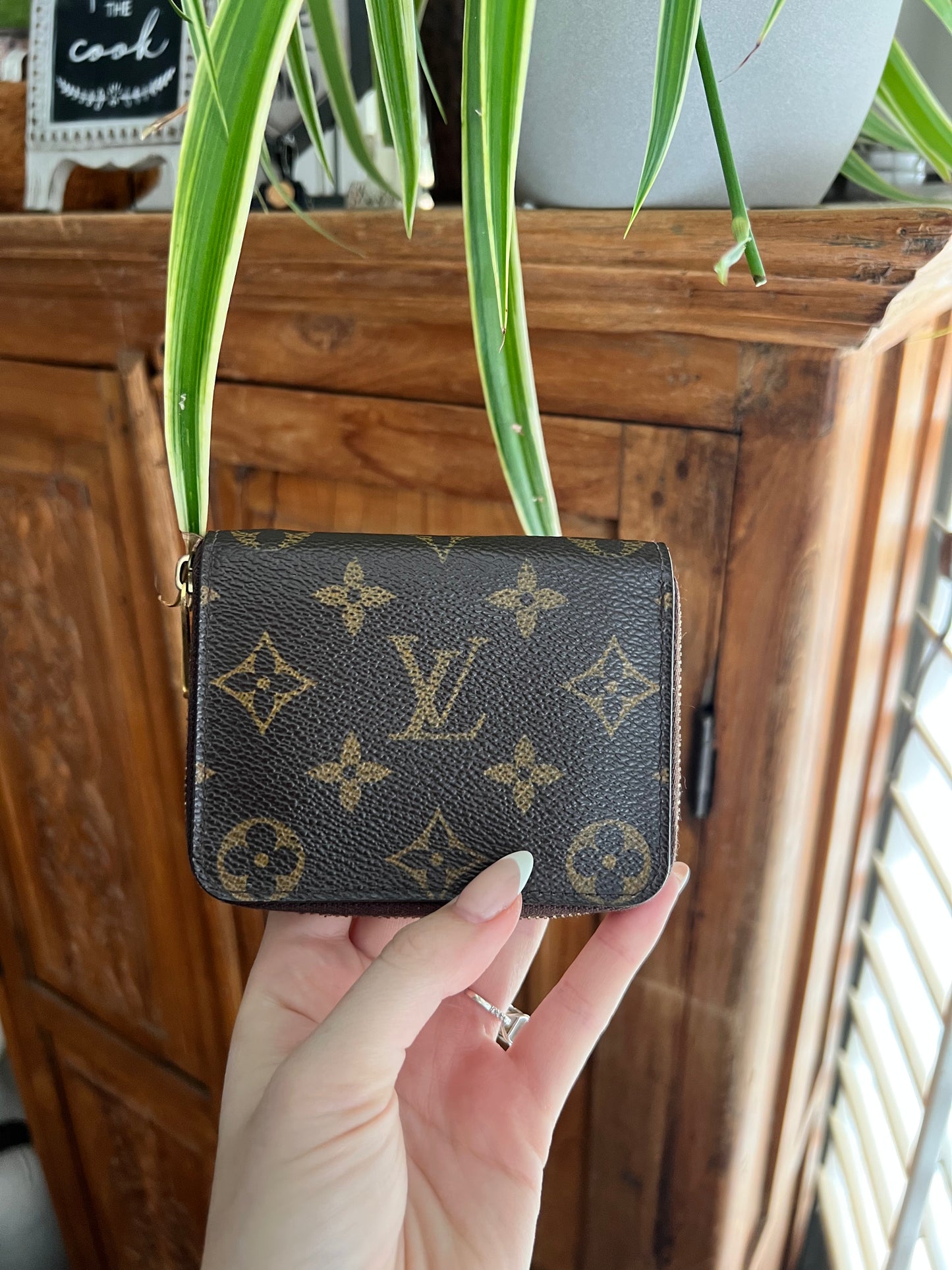 Louis Vuitton monogram zippy card coin compact, wallet