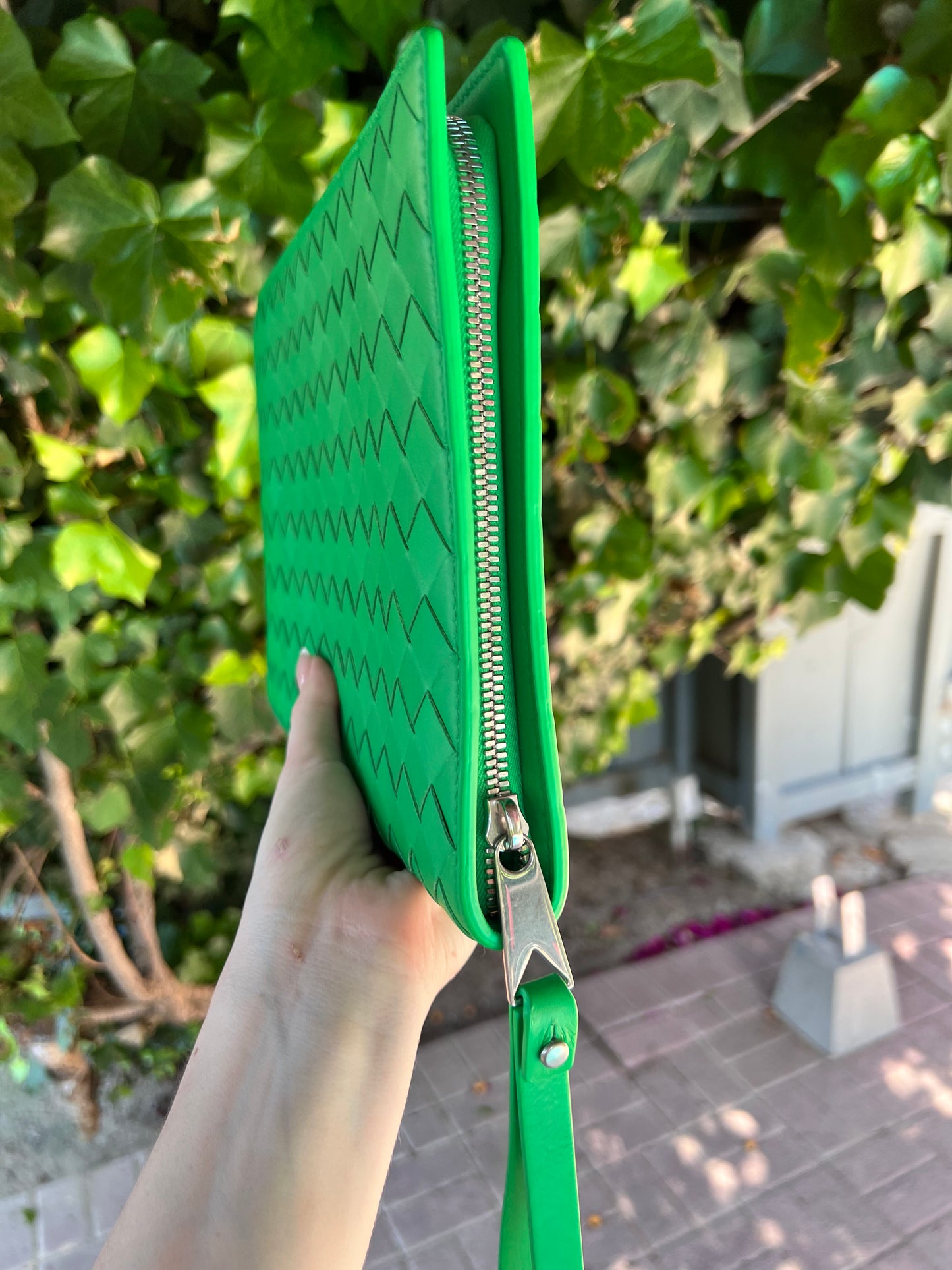 Bottega Veneta intrecciato wristlet clutch parakeet green