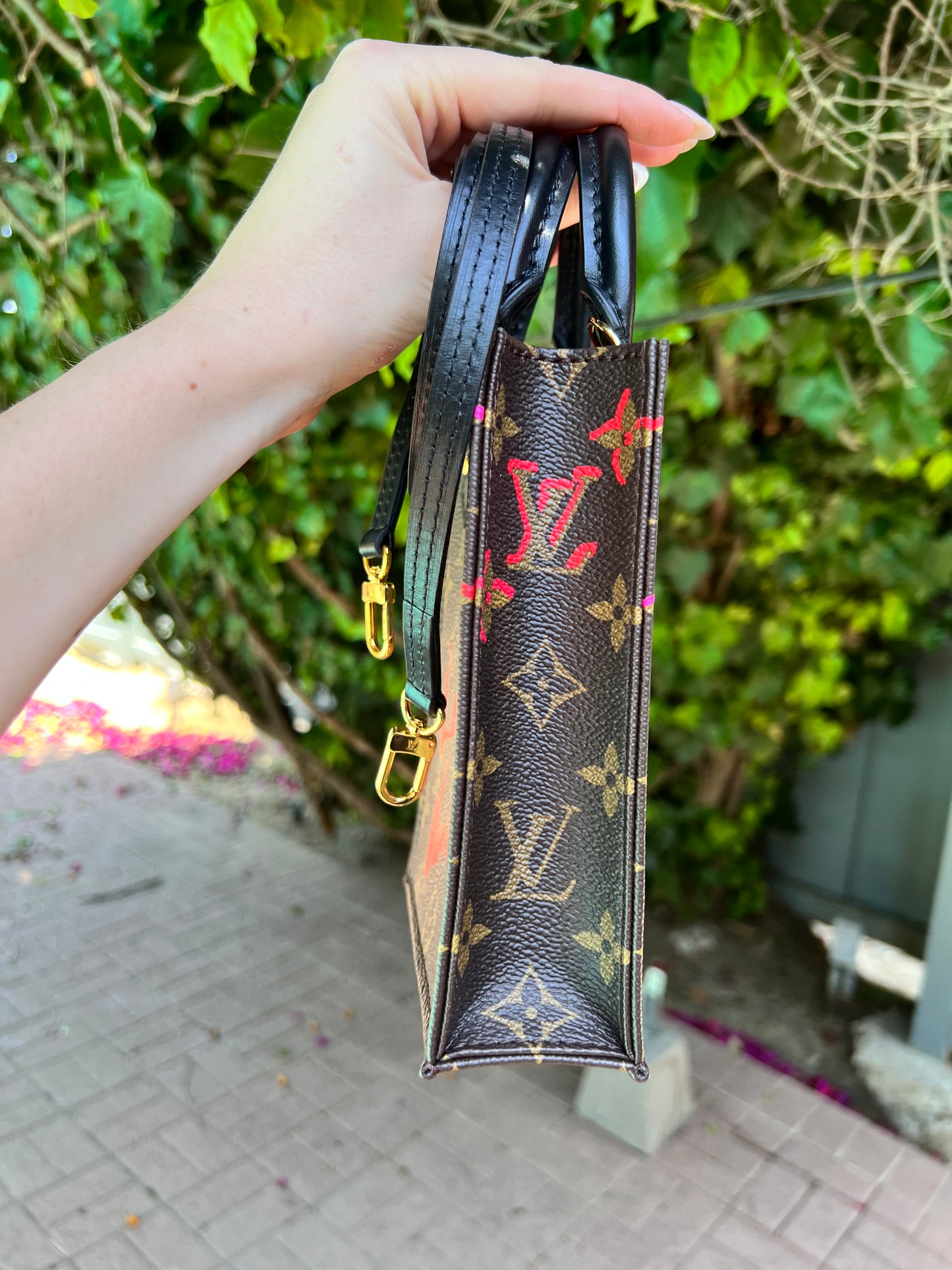 Louis Vuitton Limited Edition Fall in love mini sac plat