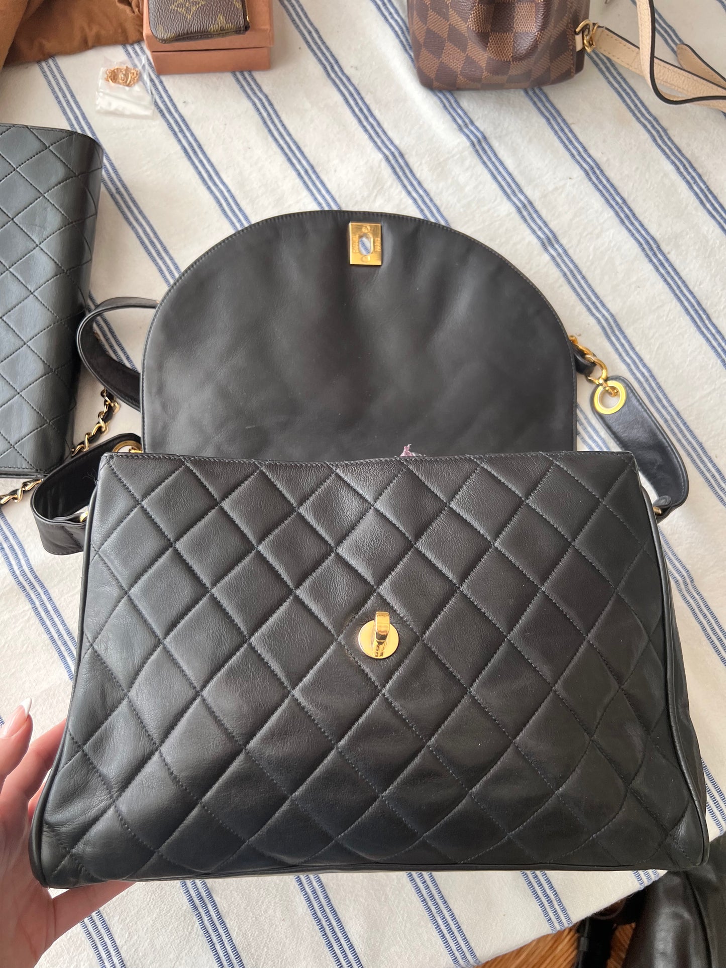 Rare! Vintage Chanel lambskin rounded flap crossbody shoulder bag