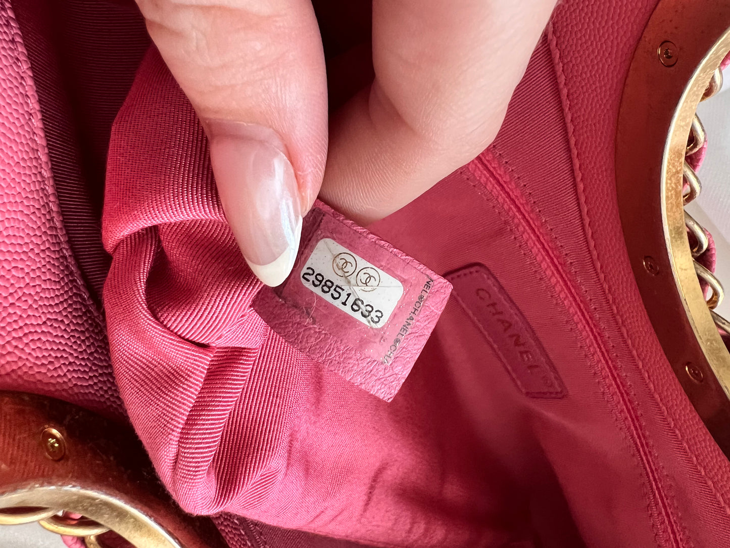 Rare! Chanel pink caviar large quilt cutout chain handle clutch