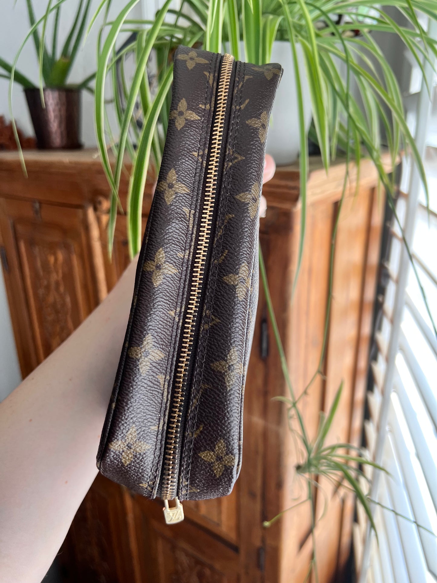Louis Vuitton monogram Trousse 24