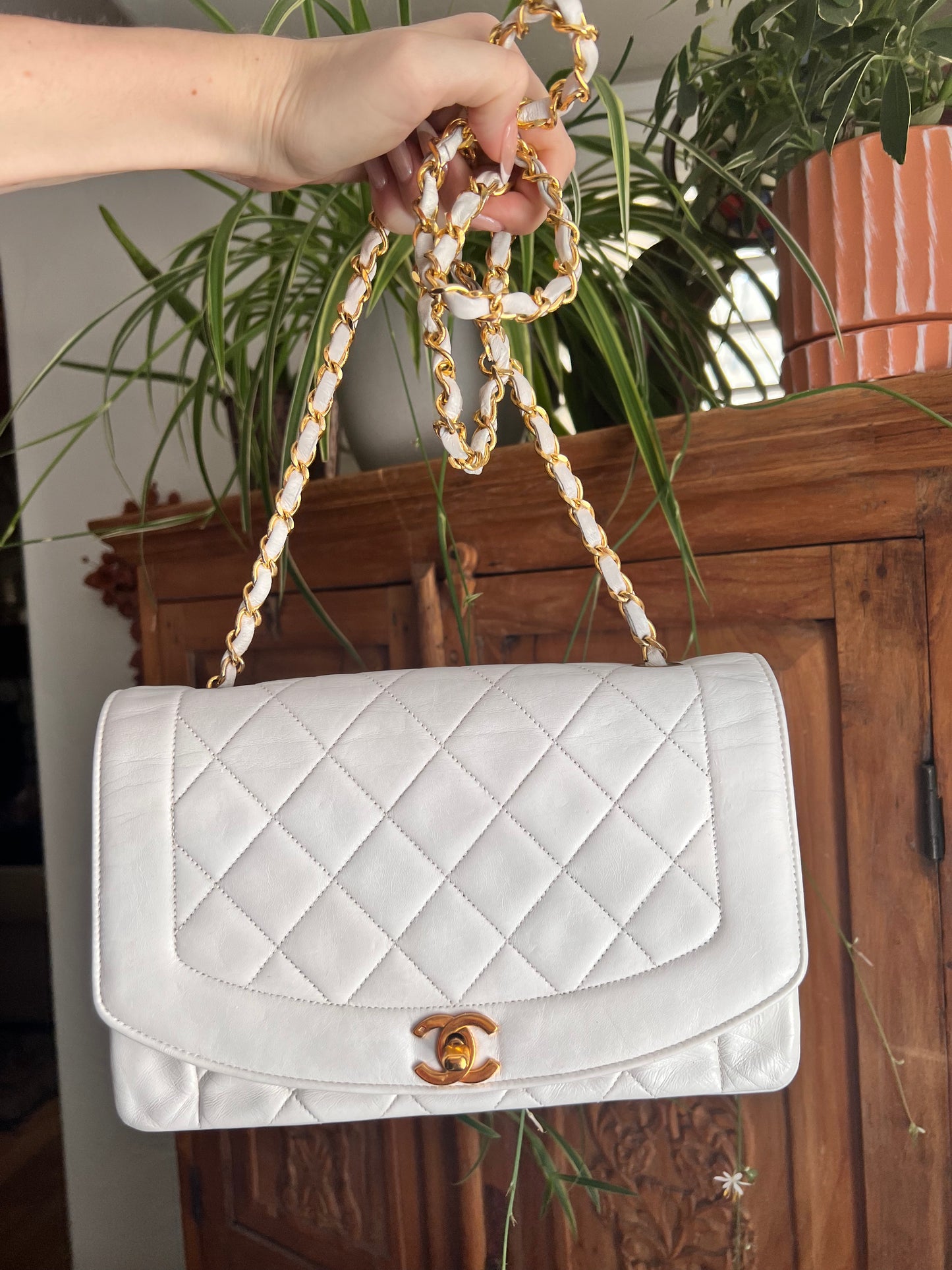Chanel vintage white lambskin Diana 24k GHW - partial payment