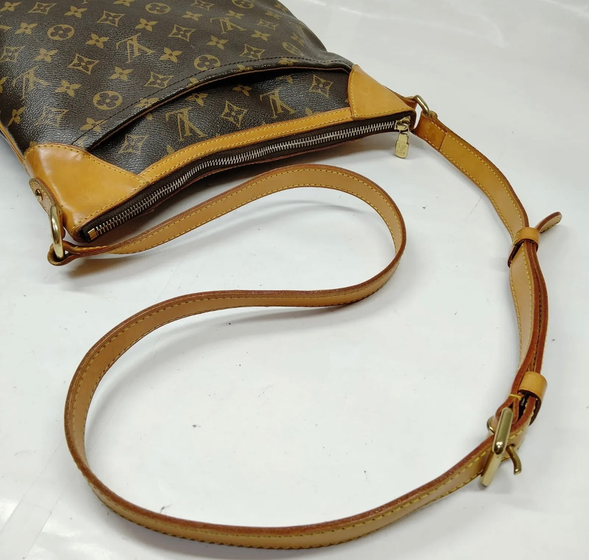Louis Vuitton monogram Odeon mm messenger bag