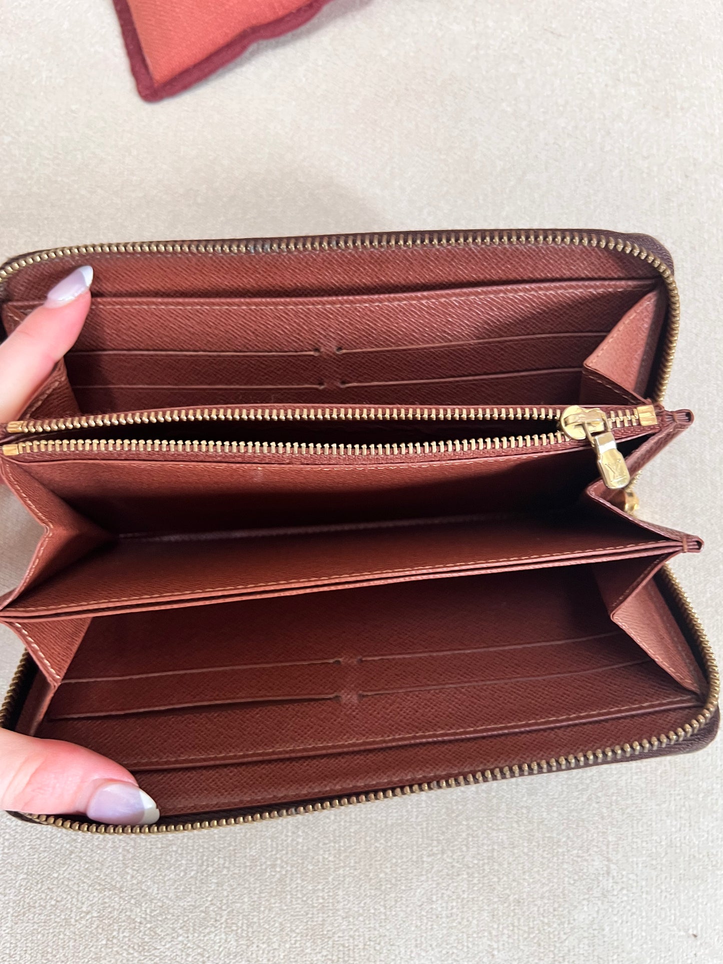 Louis Vuitton monogram zippy wallet
