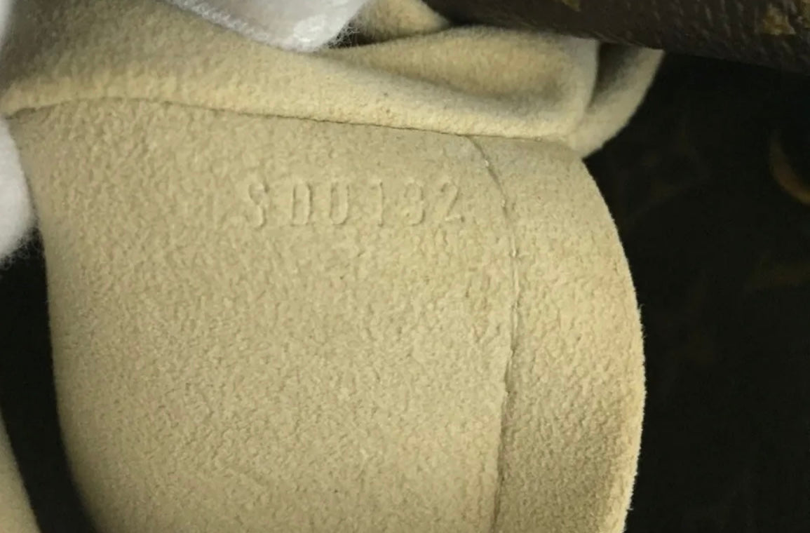 Louis Vuitton monogram artsy MM hobo tote