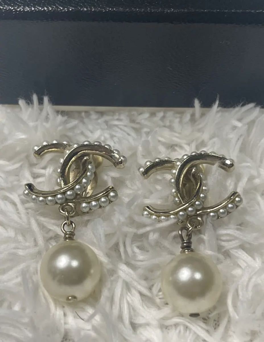 Chanel CC faux pearl drop clip on earrings