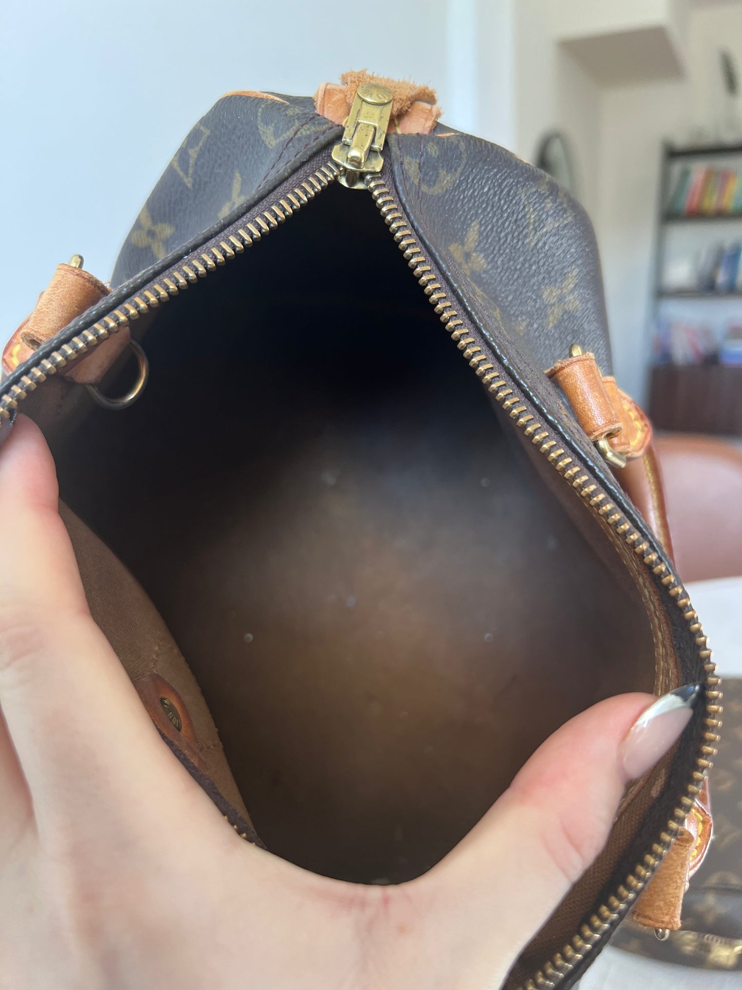 Louis Vuitton vintage monogram speedy 25