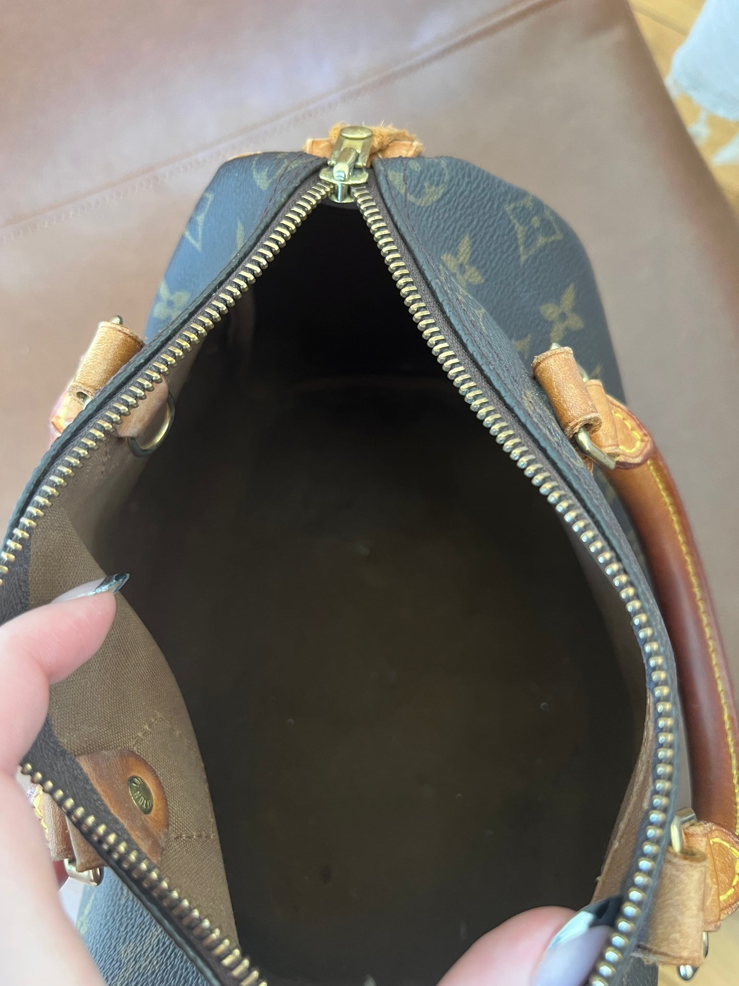 Louis Vuitton vintage monogram speedy 25