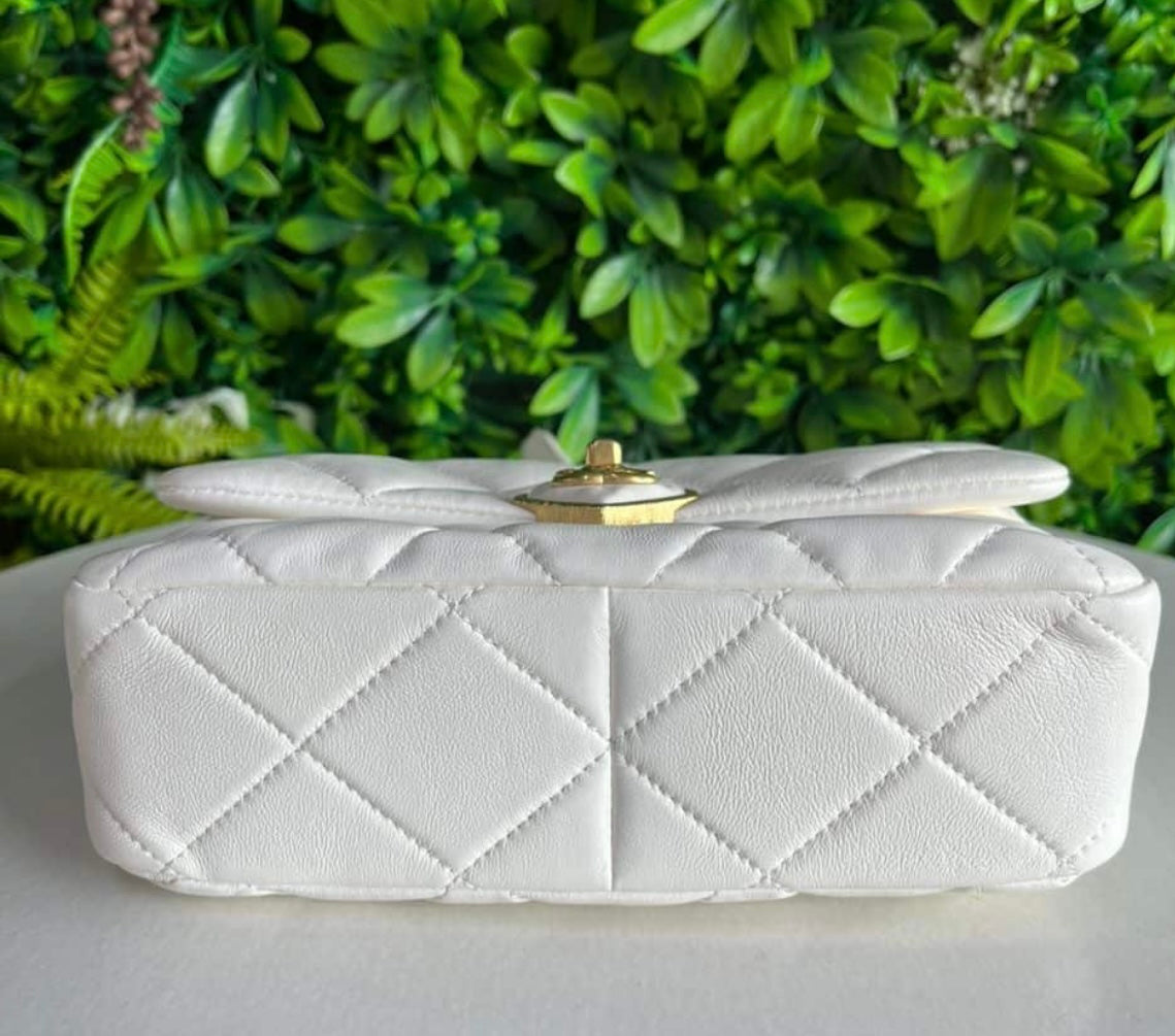 Chanel 23S white lambskin coco love CC heart flap