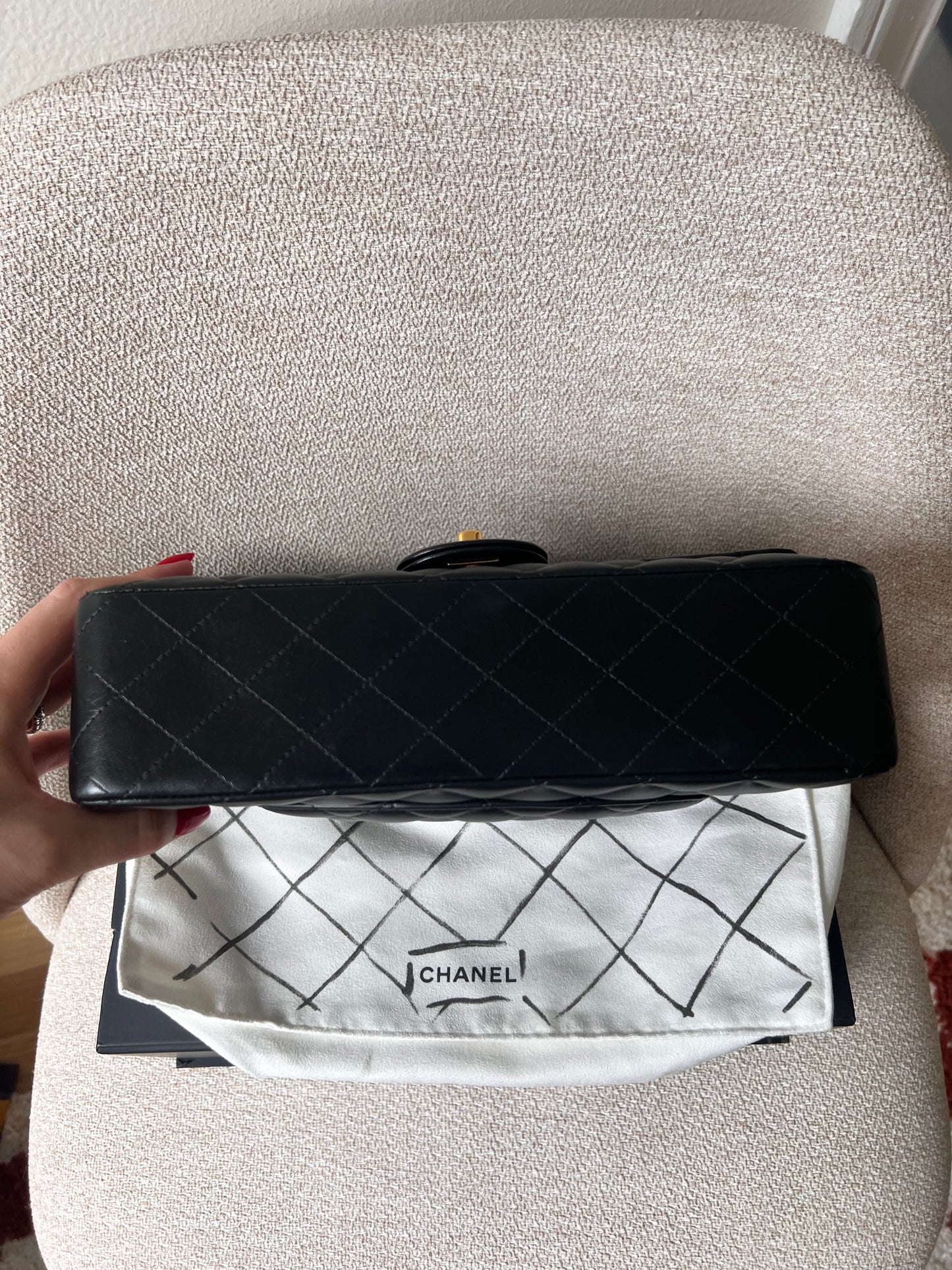 Chanel black lambskin medium classic flap GHW