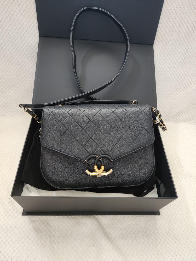 Chanel CC black caviar logo chain flap bag GHW