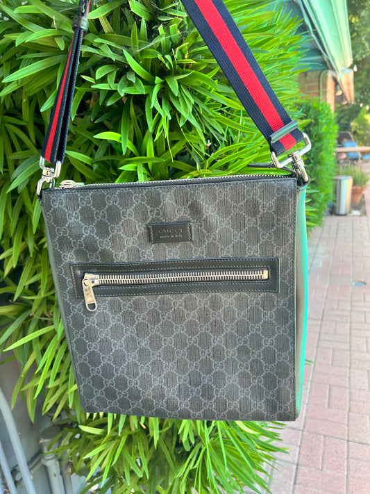 Gucci black GG coated canvas messenger bag medium