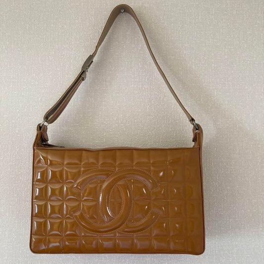 Chanel vintage chocolate bar shoulder bag