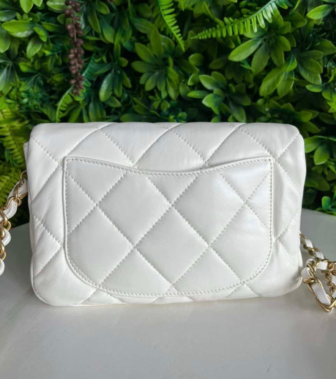 Chanel 23S white lambskin coco love CC heart flap