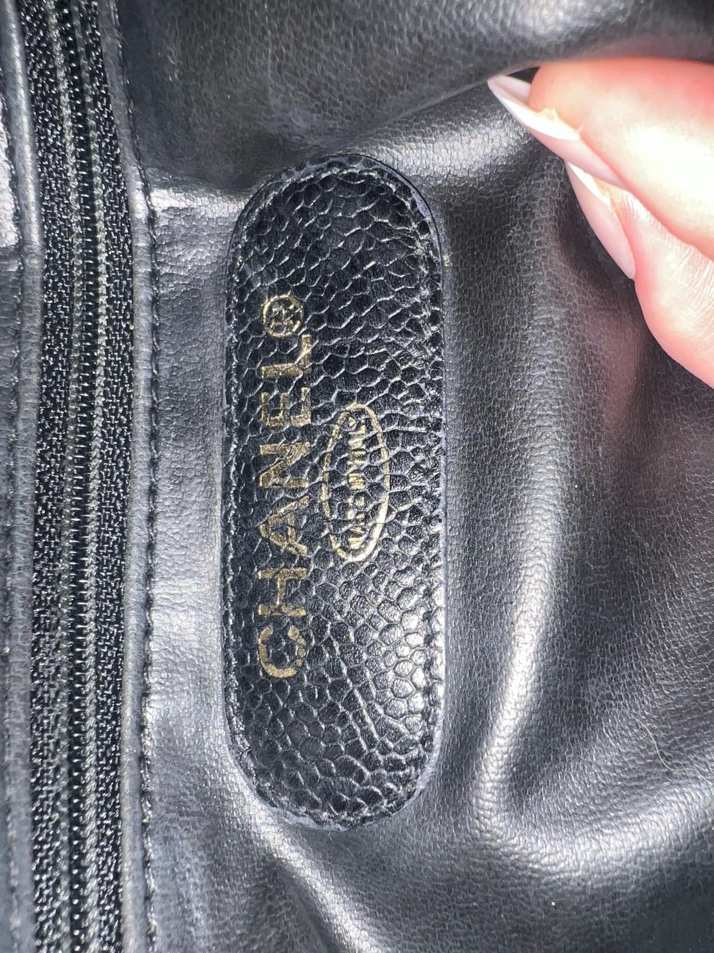 Chanel vintage supermodel black caviar tote