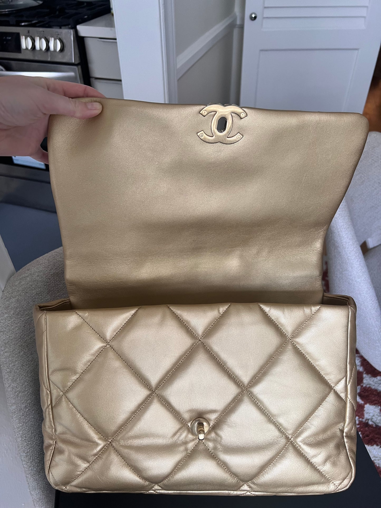 Chanel C19 MAXI flap in champagne gold goat