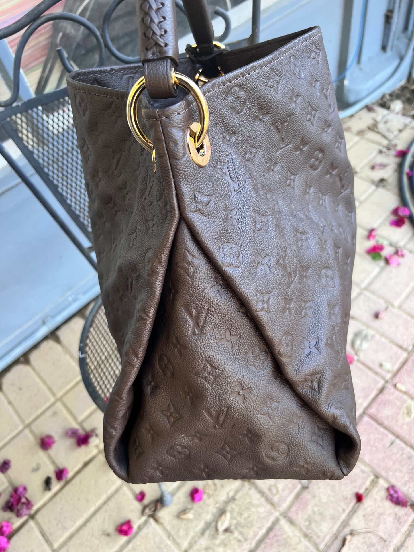 Louis Vuitton artsy empriente dark chocolate leather hobo MM tote