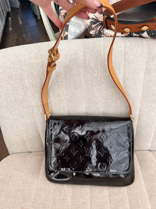 LV black Vernis musette shoulder bag