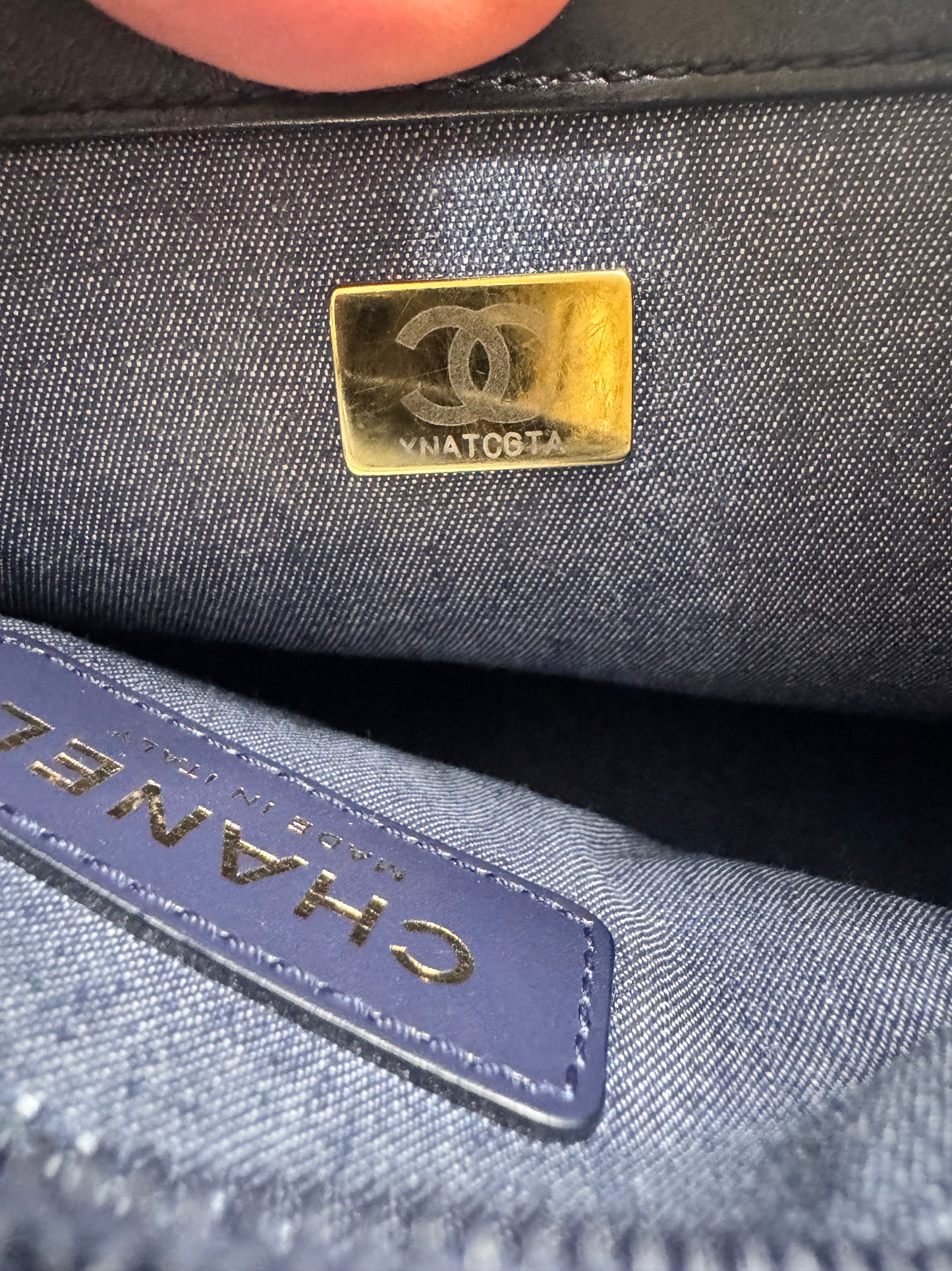 Chanel Lambskin Chunky Chain 2-Way Handbag