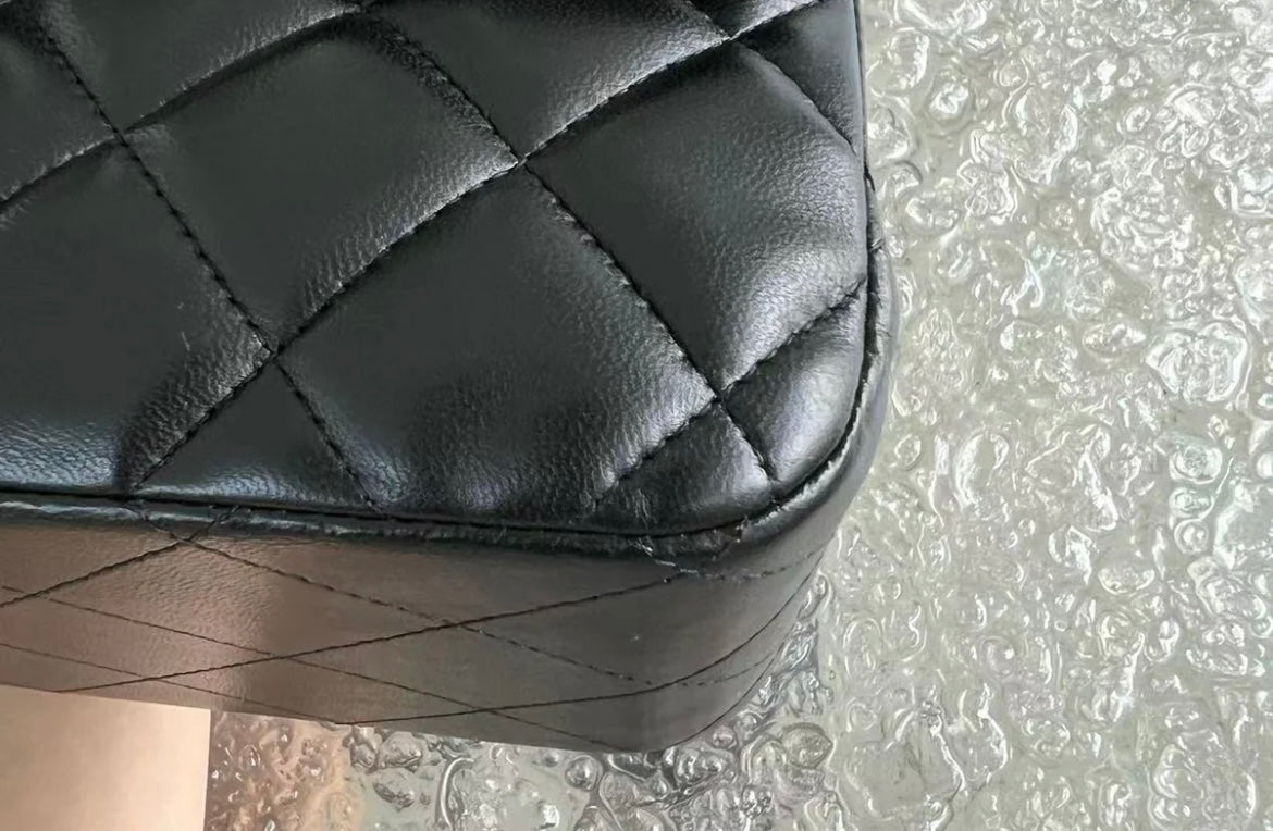 Chanel jumbo double flap black lambskin GHW