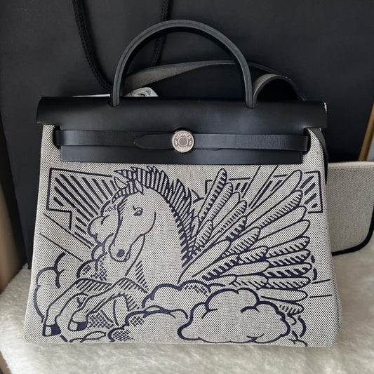 Hermes Herbag Zip PM 31 Limited
Noir