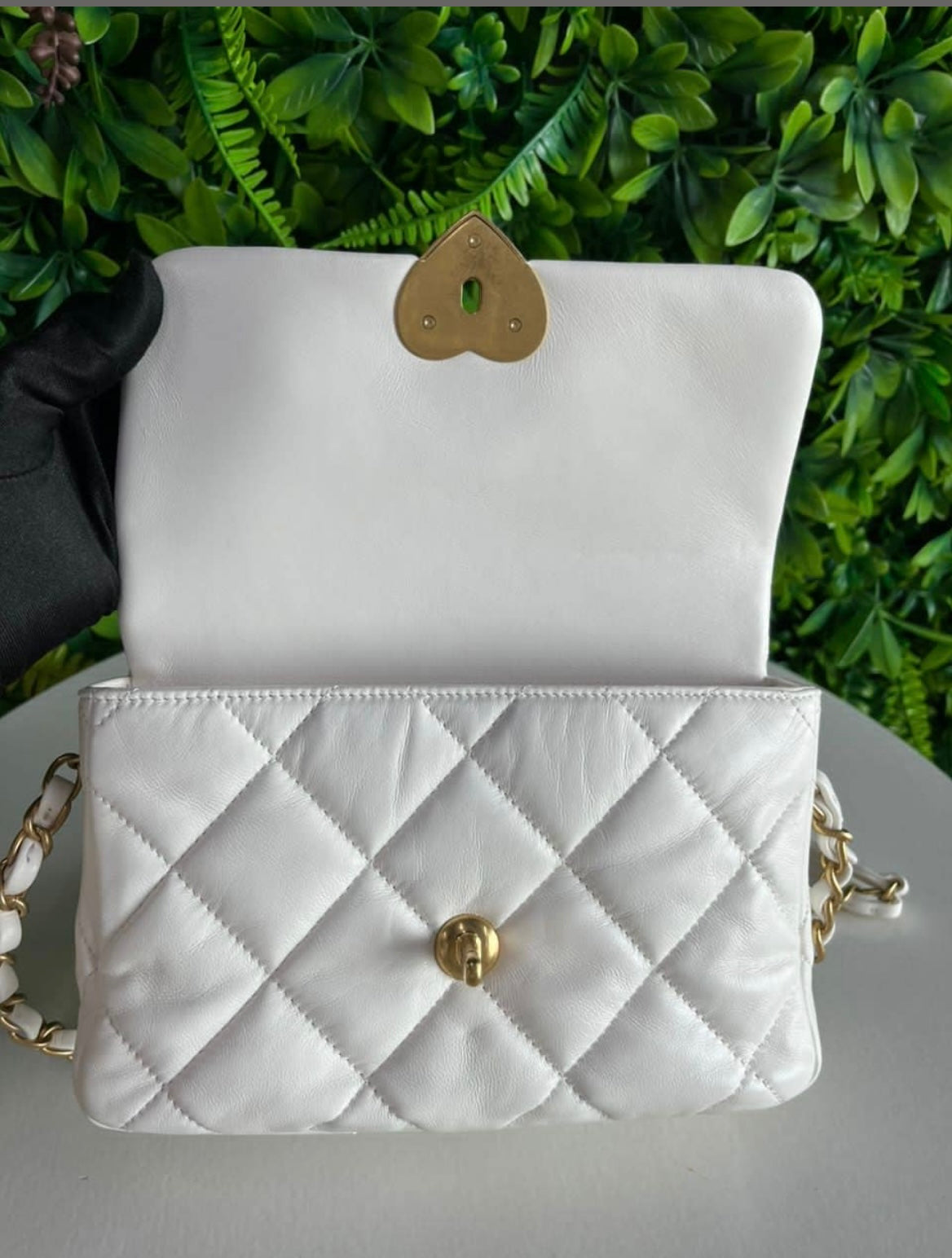 Chanel 23S white lambskin coco love CC heart flap