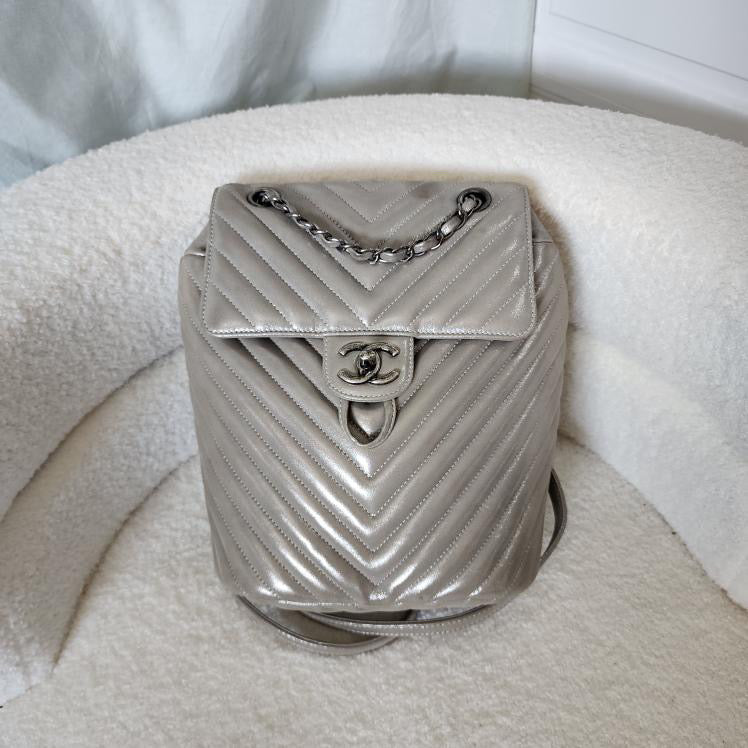 Chanel CC Chevron iridescent small backpack RHW