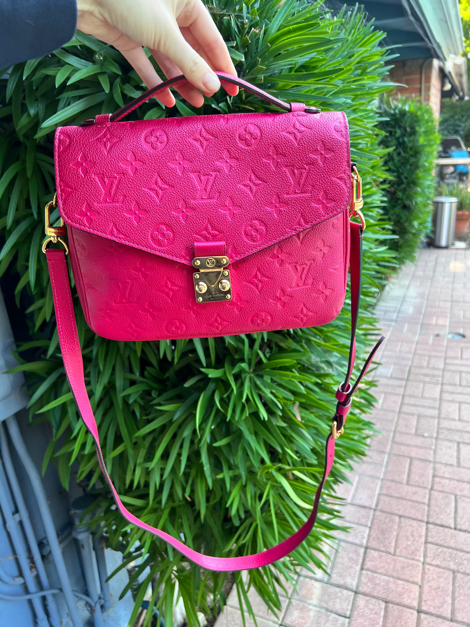 Louis Vuitton freesia empreinte pochette metis bag – Bag Babes