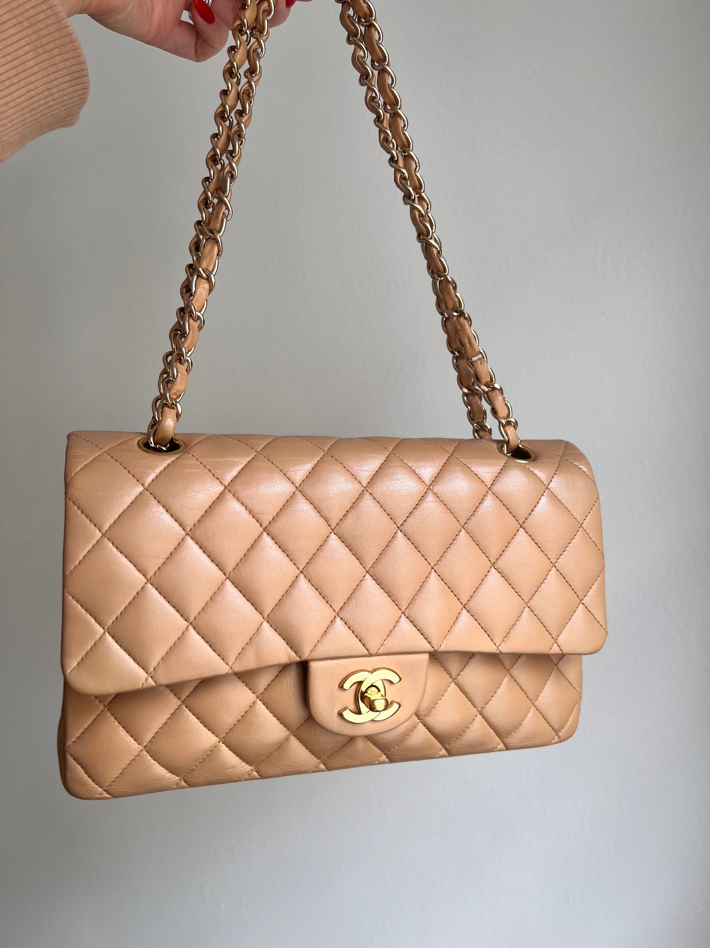 Chanel beige lambskin medium classic flap GHW