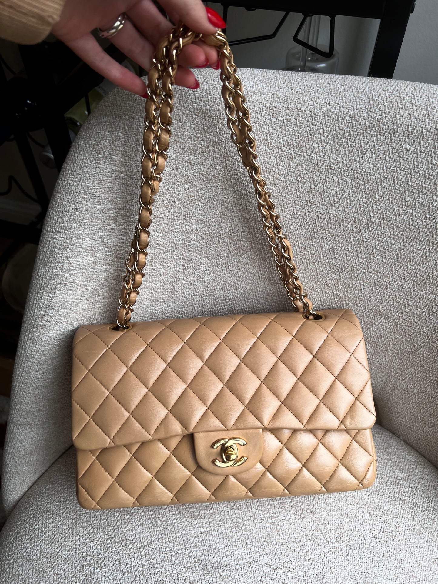 Chanel beige lambskin medium classic flap GHW