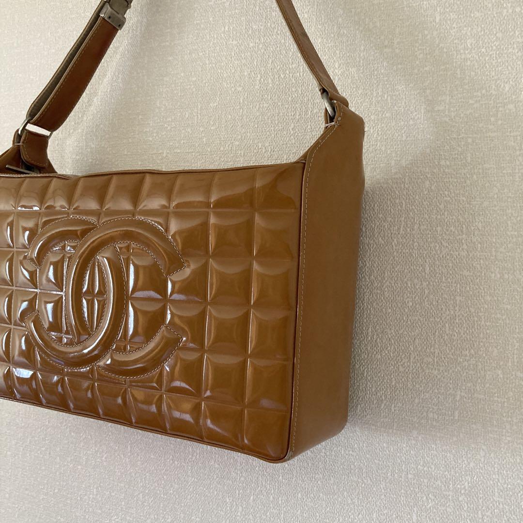 Chanel vintage chocolate bar shoulder bag