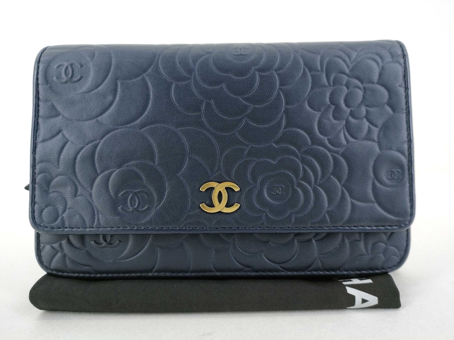 Chanel navy camellia wallet on chain aged GHW