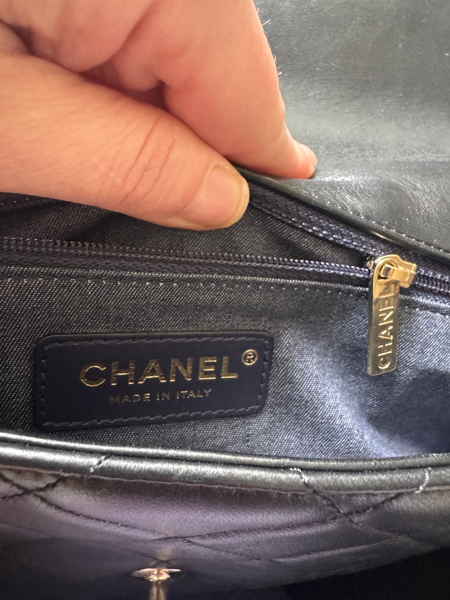 Chanel Lambskin Chunky Chain 2-Way Handbag