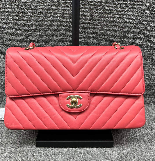 Chanel coral lambskin chevron medium classic flap