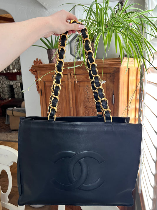 Rare! Chanel vintage XL CC lambskin chunky chain 24k tote