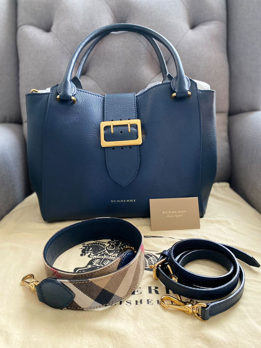 Chanel 22A fuchsia caviar card case – Bag Babes Boutique LLC