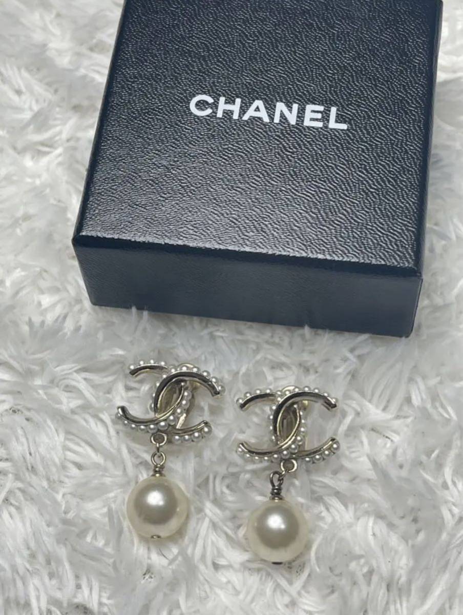 Chanel CC faux pearl drop clip on earrings