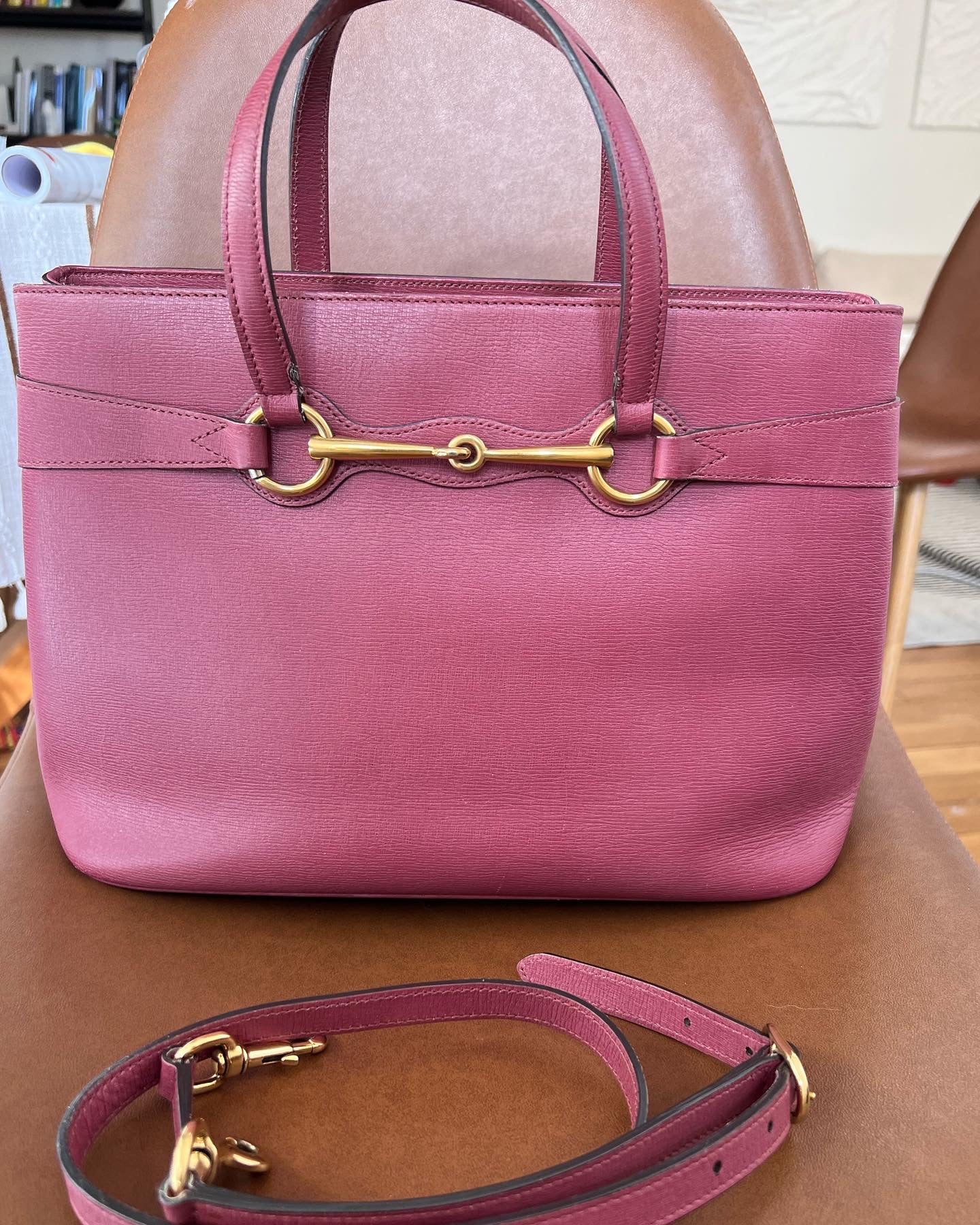 Gucci Horsebit 1955 Medium Tote Bag in Pink